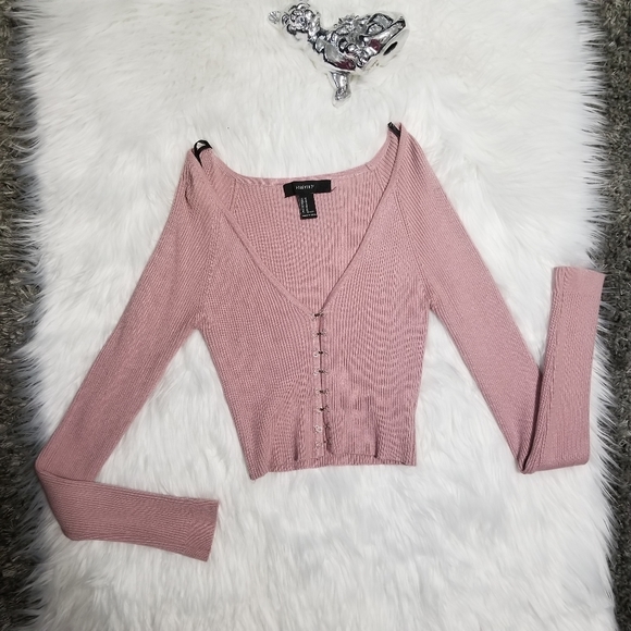 Forever 21 Tops - FOREVER 21 Crop top Long Sleeves Pink.